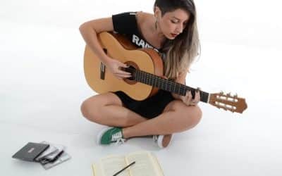 Comment apprendre la guitare seul efficacement ?